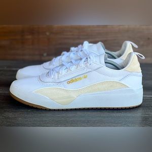 ADIDAS Liberty Cup Skate Shoes Mens 10.5 White Cloud Gold Gum Skateboarding